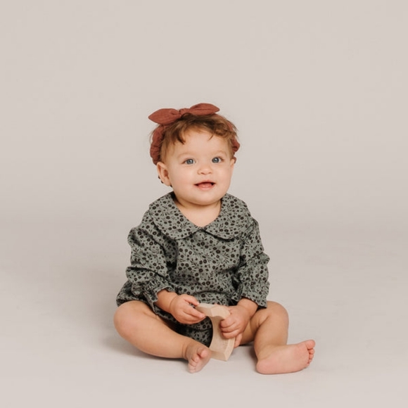 Rylee + Cru | Cora Romper Indigo Meadow - Picture 3 of 7
